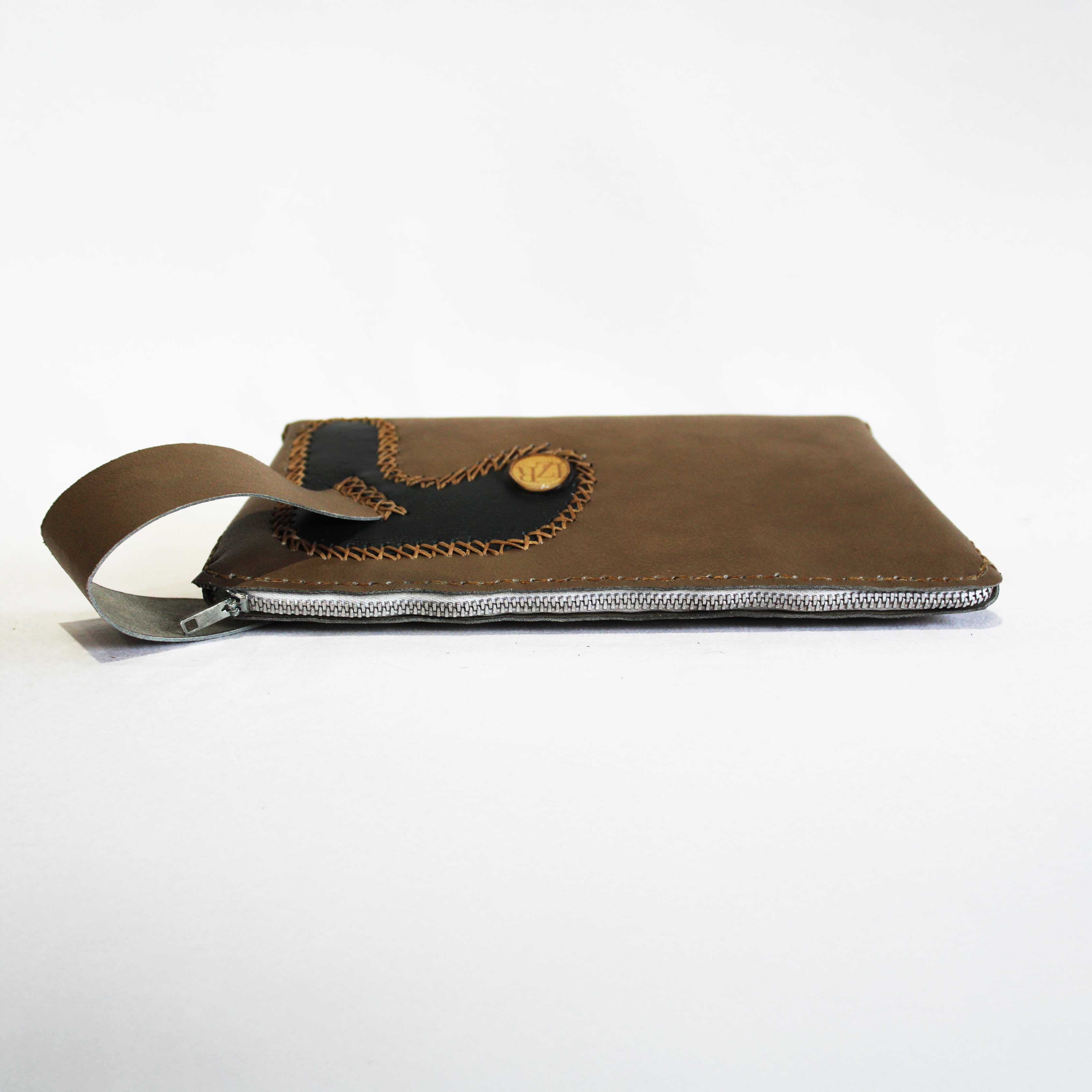 Al-Khayl Clutch image 2