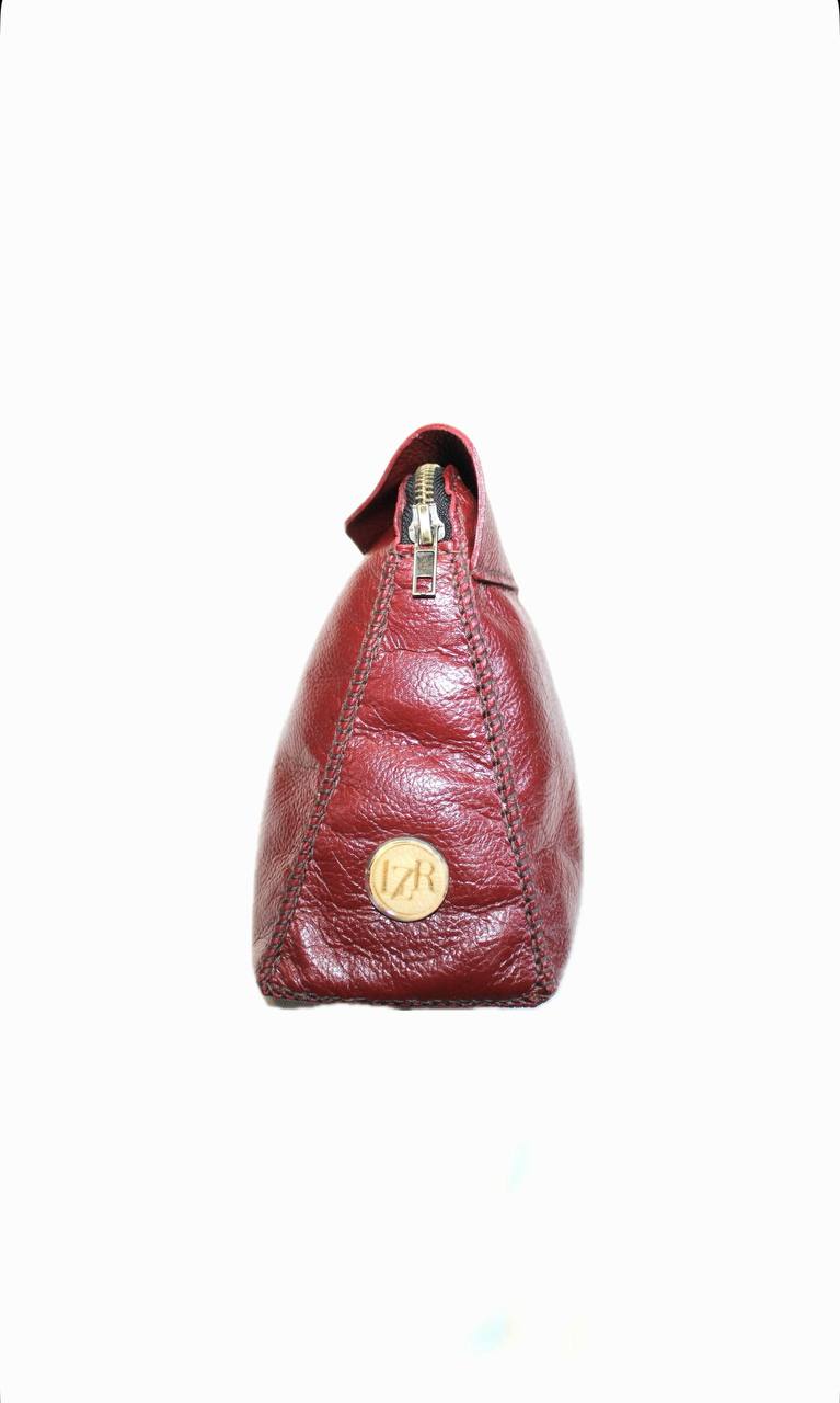 The Unarmed clutch. image 2