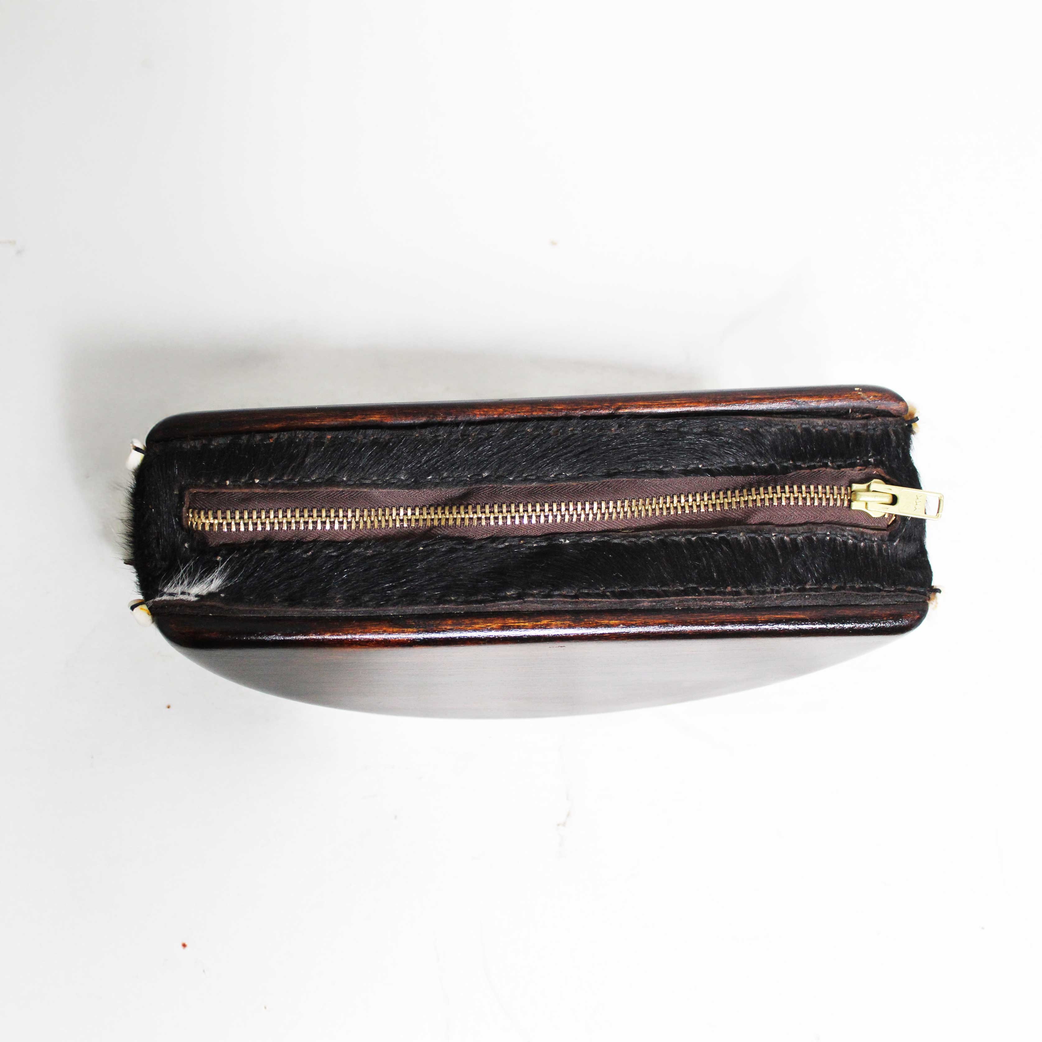 Last Quarter (Half Moon) shoulder bag image 3